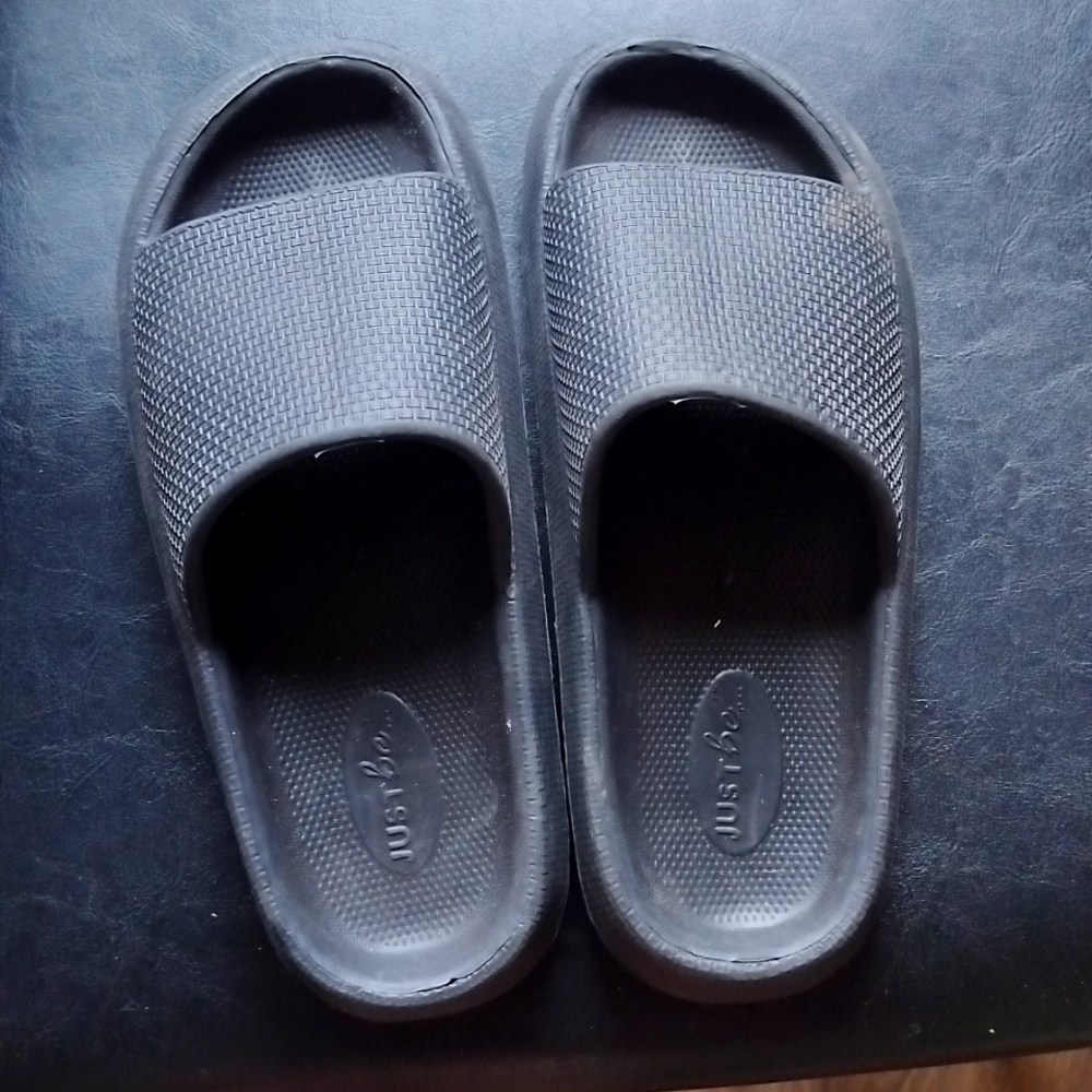 Size 10 Women's Slides